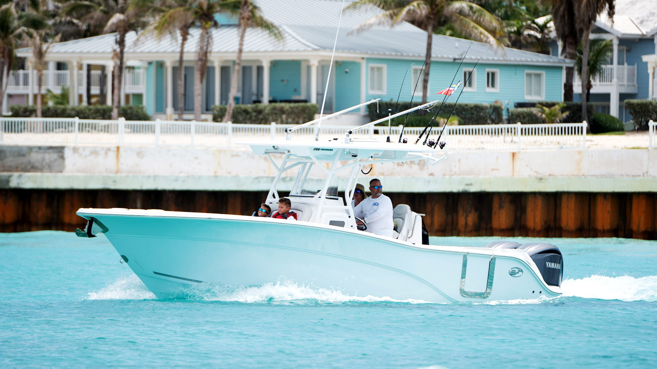 The Sea Fox Center Console Series features boats from 23 – 37’ that come equipped with everything you need for some serious offshore fishing action.